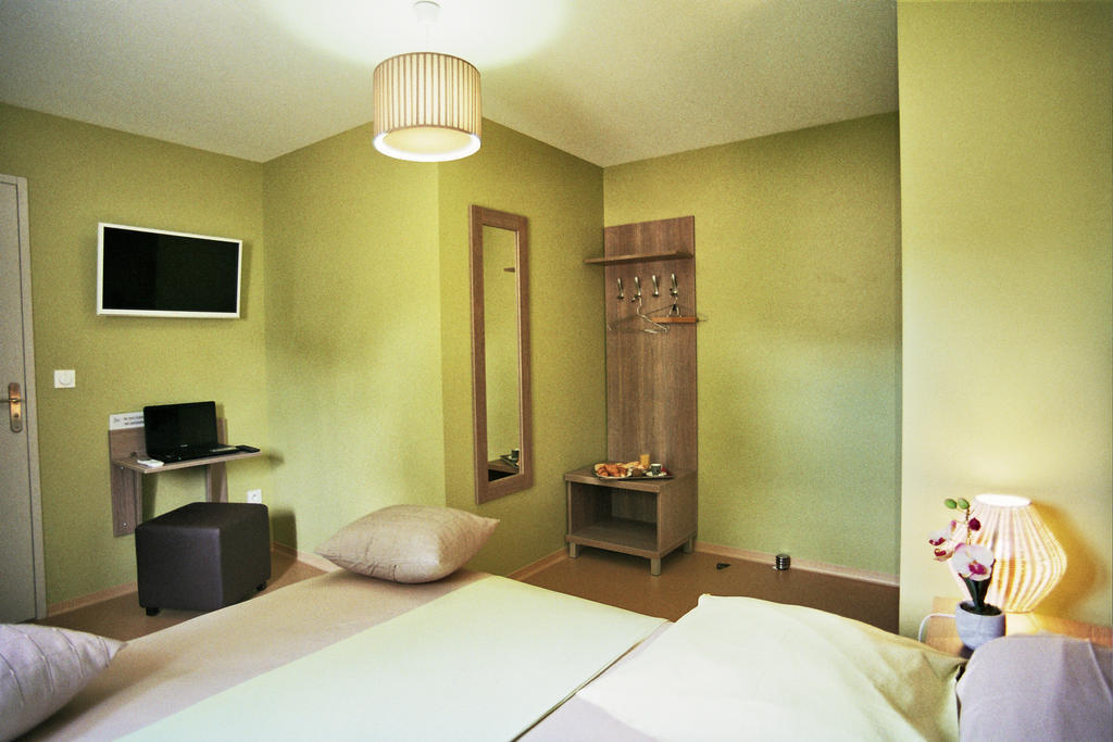 Hotel L'Anvia Bollène Oda fotoğraf