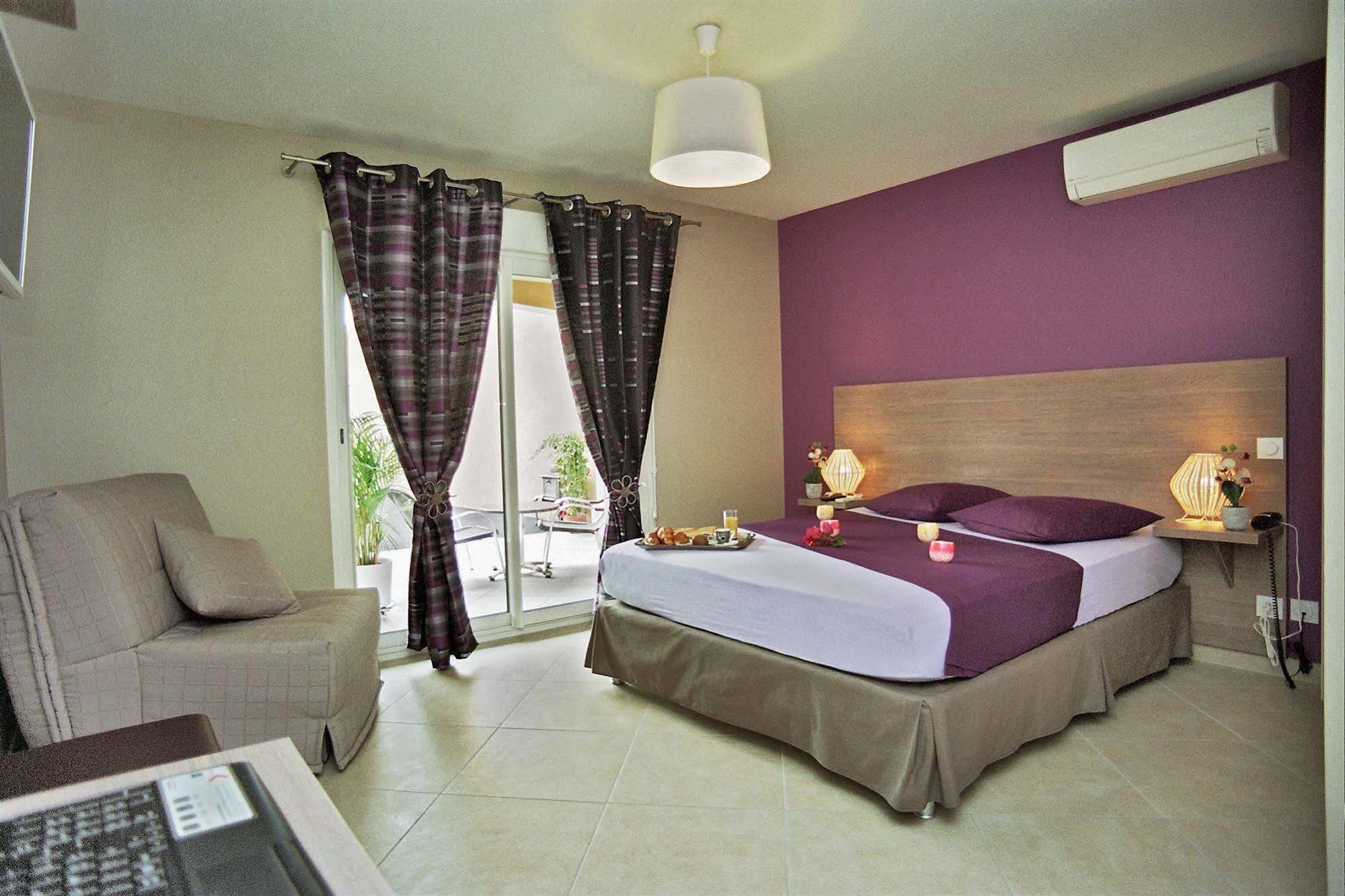 Hotel L'Anvia Bollène Dış mekan fotoğraf