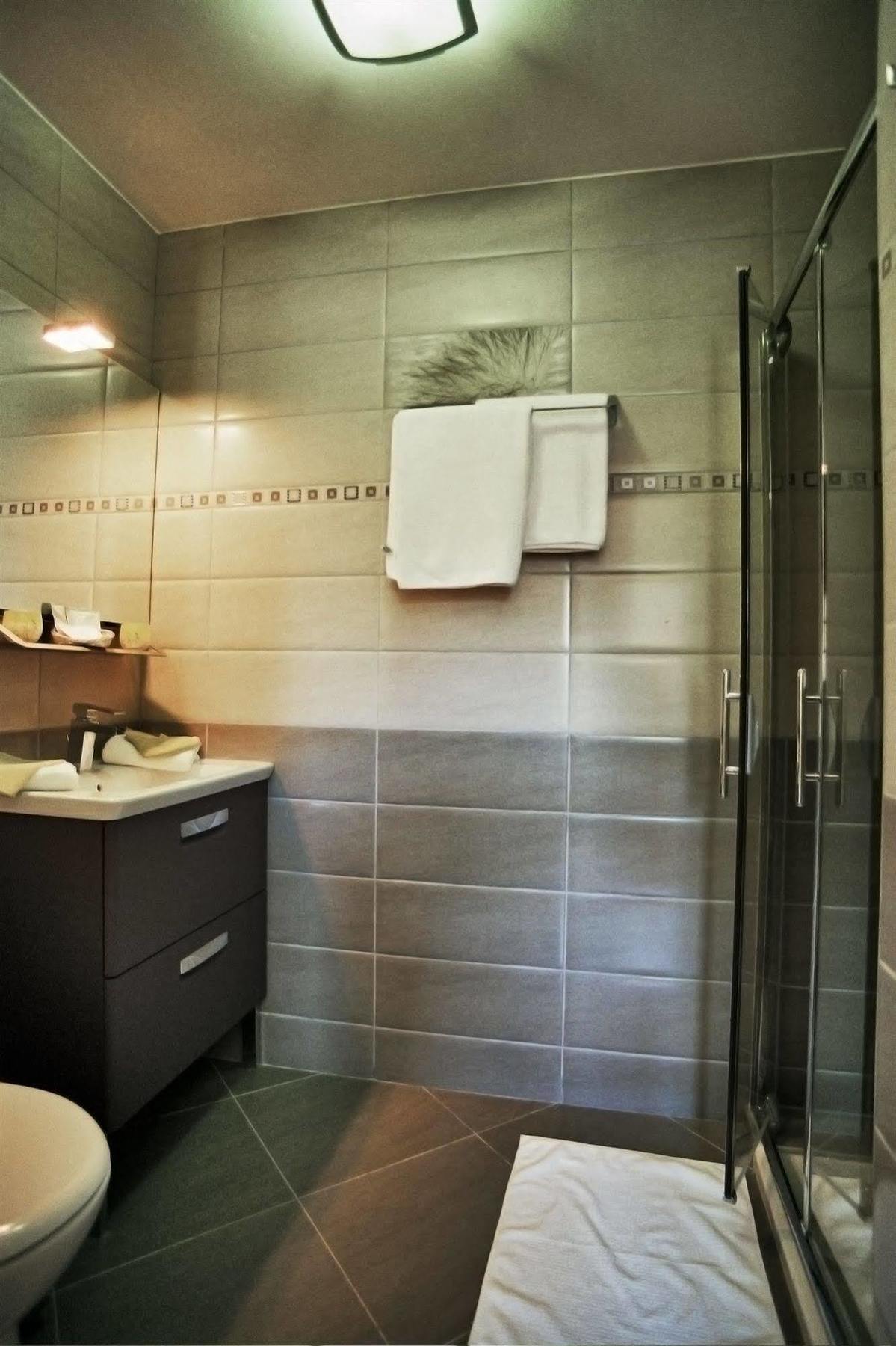Hotel L'Anvia Bollène Dış mekan fotoğraf