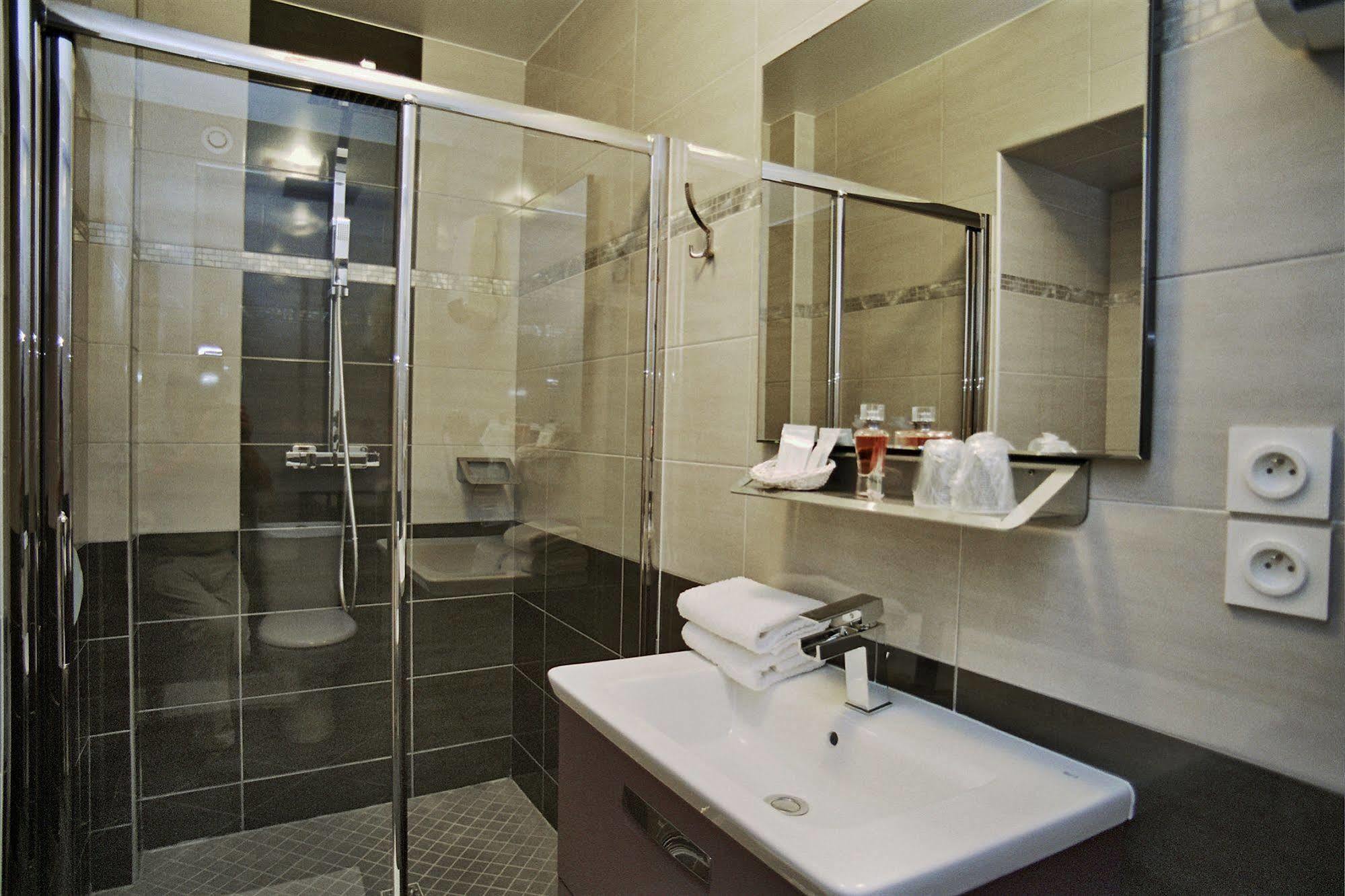 Hotel L'Anvia Bollène Dış mekan fotoğraf